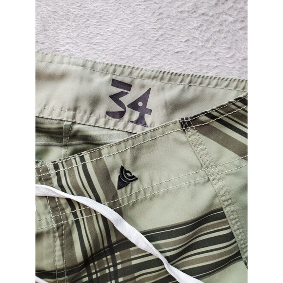 Wonderwall Board Shorts Mens 34 Green Plaid 100% Polyester Zip Pocket Drawstring - Picture 8 of 8